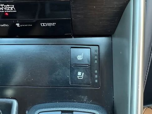 Used 2014 Lexus IS 250 w/ Luxury Package w/Brown Wood RWD image 29