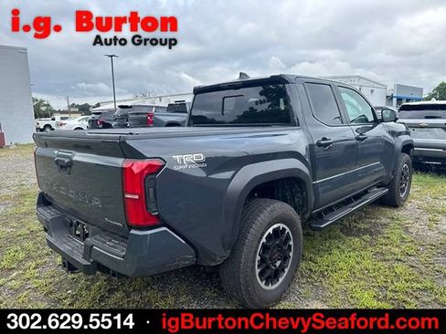 Used 2025 Toyota Tacoma TRD Off-Road w/ TRD Off Road Premium Package AWD/4WD image 6