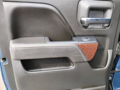 Used 2017 GMC Sierra 1500 SLE w/ SLE Value Package image 15