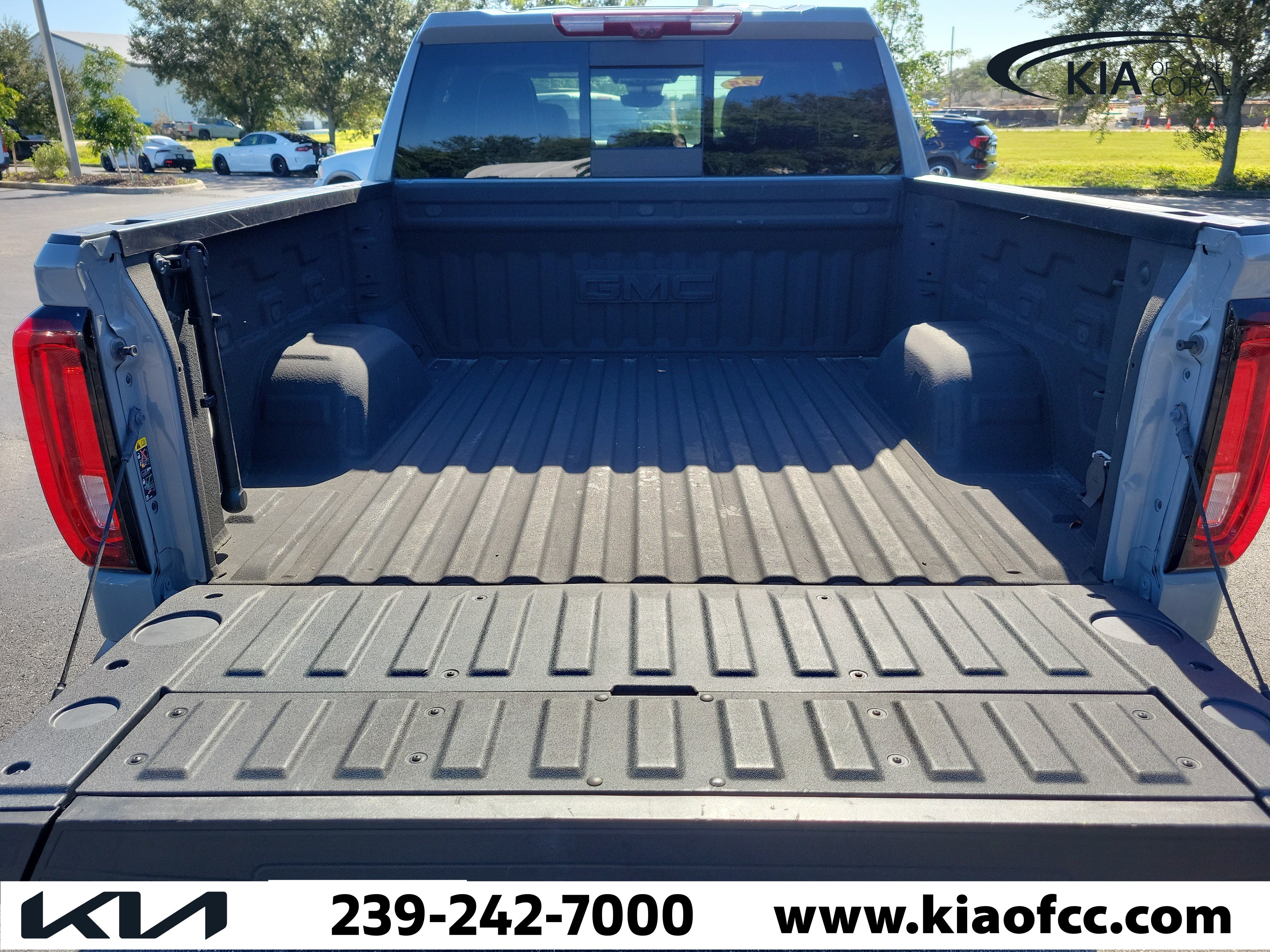 Used 2025 GMC Sierra 1500 AT4X AWD/4WD image 11
