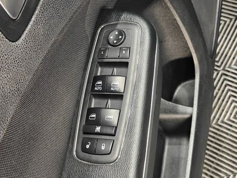 Used 2018 Dodge Charger SXT RWD image 43