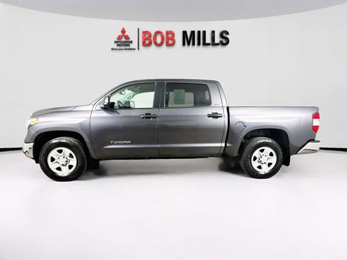 Used 2018 Toyota Tundra SR5 w/ SR5 Upgrade Package RWD image 4