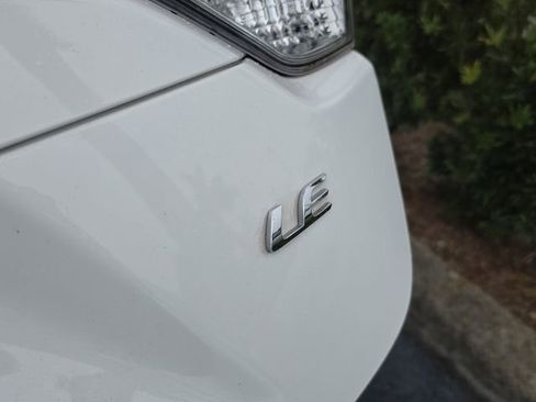 Used 2022 Toyota Corolla LE image 7