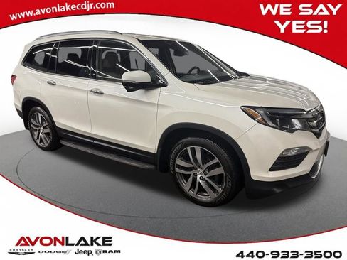 Used 2017 Honda Pilot Touring image 7