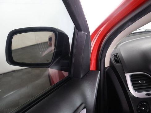 Used 2019 Dodge Journey SE image 31