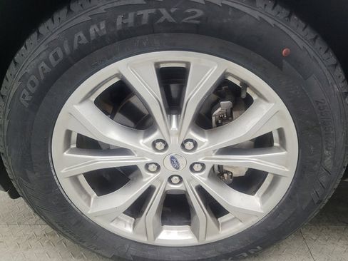 Used 2021 Ford Explorer XLT w/ Equipment Group 202A RWD image 31