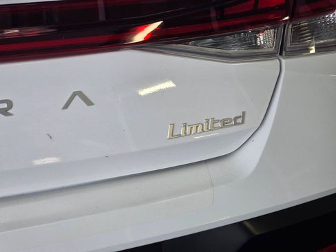 New 2026 Hyundai Elantra Limited FWD image 13