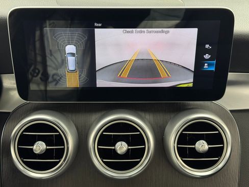 Used 2022 Mercedes-Benz GLC 300 4MATIC w/ AMG Line image 28