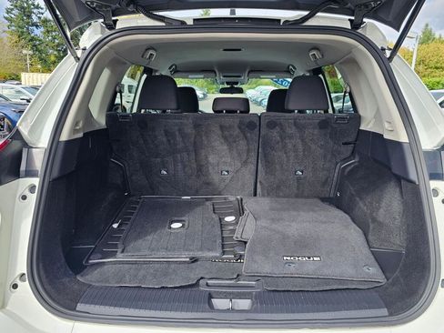 Used 2024 Nissan Rogue S AWD/4WD image 17