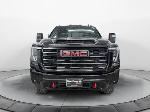 Used 2025 GMC Sierra 2500 AT4 w/ AT4 Premium Plus Package AWD/4WD image 7