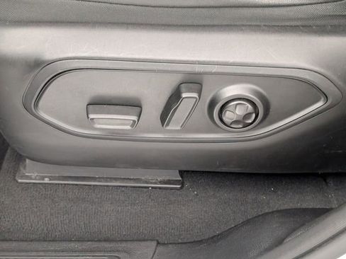 Used 2024 Jeep Grand Cherokee L Limited w/ Luxury Tech Group II AWD/4WD image 15