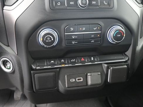 Used 2022 Chevrolet Silverado 1500 Custom image 27