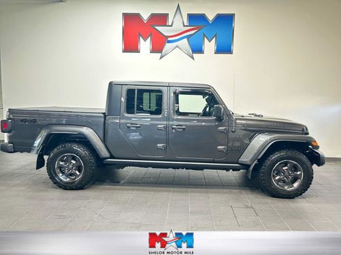 Used 2022 Jeep Gladiator Sport AWD/4WD image 1