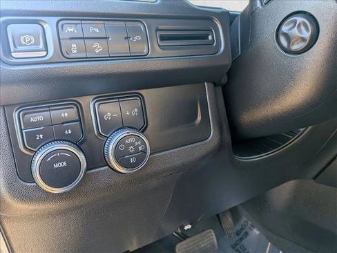 Used 2022 GMC Yukon AT4 AWD/4WD image 18