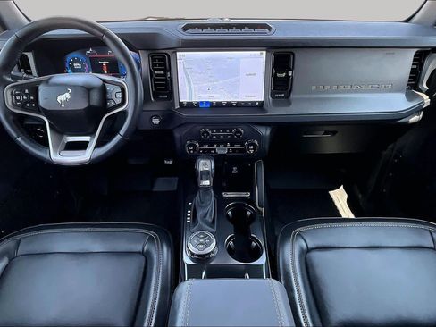 Used 2025 Ford Bronco Badlands AWD/4WD image 16