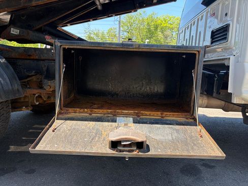 Used 2018 Ford F550 4x4 Regular Cab Super Duty image 20
