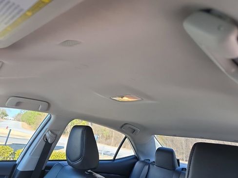 Used 2019 Toyota Corolla L image 24