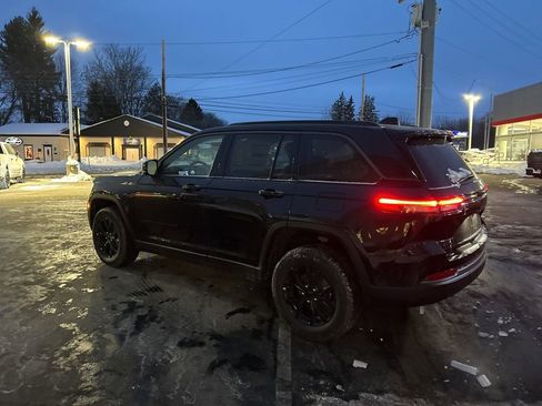 New 2026 Jeep Grand Cherokee Altitude image 6