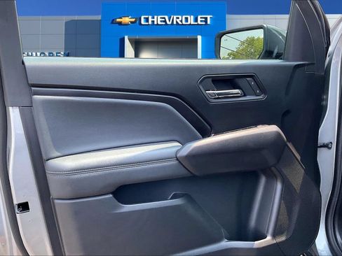 Used 2025 Chevrolet Colorado LT w/ Advanced Trailering Package RWD image 21