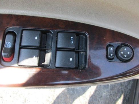 Used 2008 Buick LaCrosse CX FWD image 16