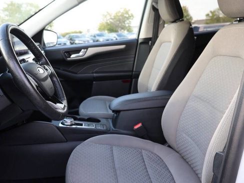 Used 2021 Ford Escape SE w/ SE Sport Appearance Package image 12