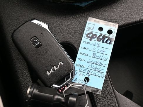 Used 2024 Kia Forte GT-Line w/ GT-Line Premium Package FWD image 32