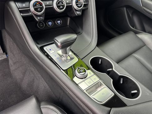 Used 2022 Genesis G70 2.0T image 32