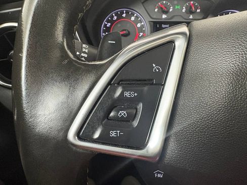 Used 2018 Chevrolet Camaro LT RWD image 17
