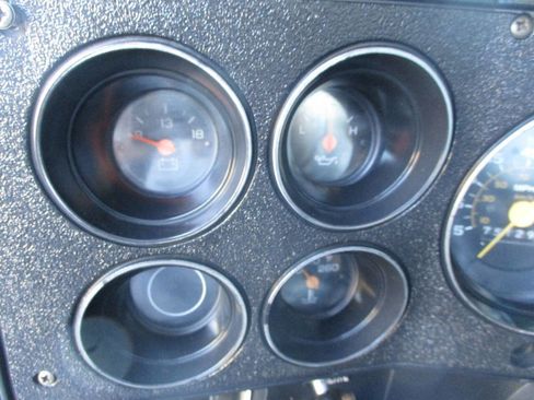 Used 1987 GMC Sierra 1500 4x4 Regular Cab image 19