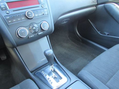 Used 2010 Nissan Altima 2.5 S FWD image 15
