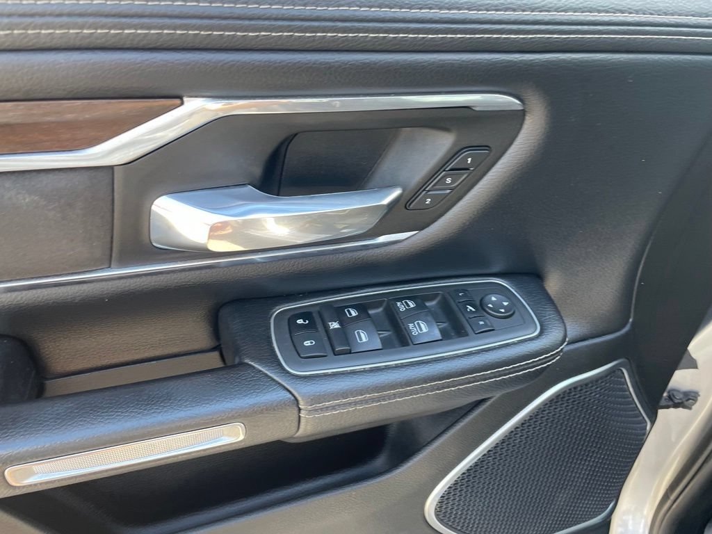 Used 2022 RAM 1500 Laramie AWD/4WD image 15