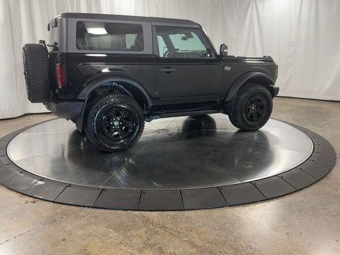 Used 2023 Ford Bronco Wildtrak image 2