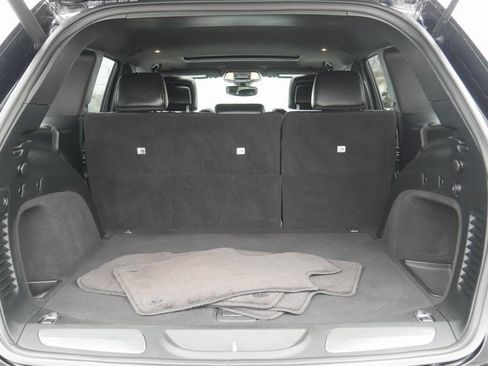 Used 2018 Jeep Grand Cherokee Limited image 11