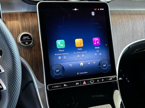 Used 2025 Mercedes-Benz GLC 300 image 17