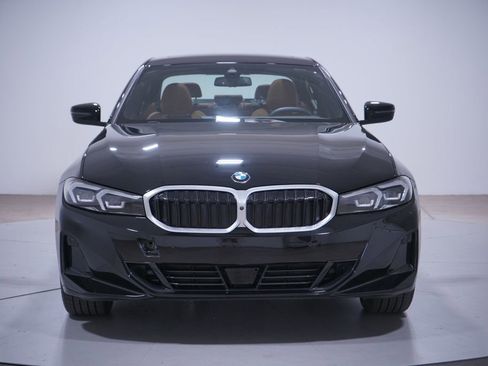 Used 2025 BMW 330i Sedan w/ Convenience Package RWD image 4
