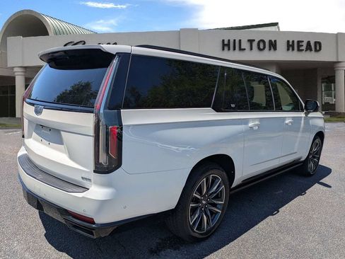 Used 2023 Cadillac Escalade ESV Sport Platinum AWD/4WD image 6
