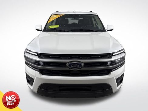 Used 2023 Ford Expedition XLT image 9