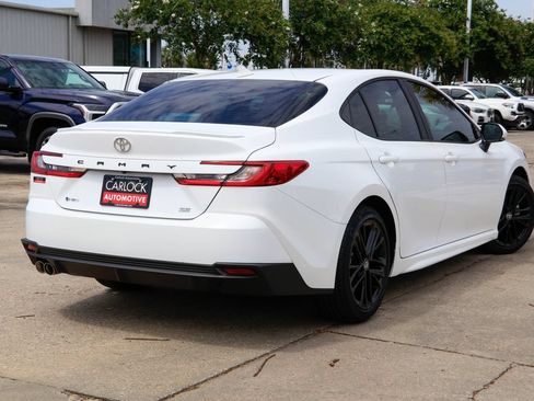 Used 2026 Toyota Camry SE w/ Convenience Package FWD image 2
