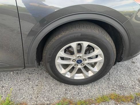 Used 2020 Ford Escape SE FWD image 10