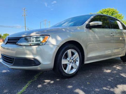 Used 2013 Volkswagen Jetta TDI FWD image 1