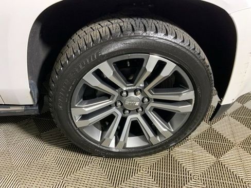 Used 2018 GMC Yukon Denali w/ Denali Ultimate Package AWD/4WD image 12