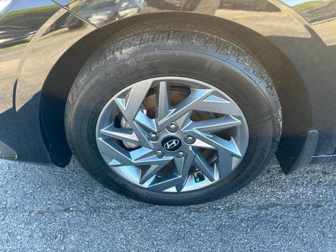 Used 2024 Hyundai Elantra SEL FWD image 10