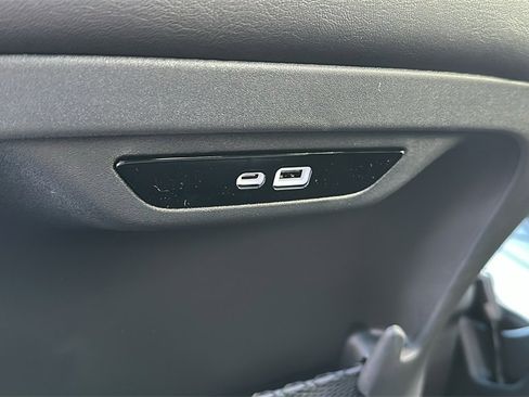 New 2026 Chrysler Pacifica Limited w/ S Appearance Package image 28