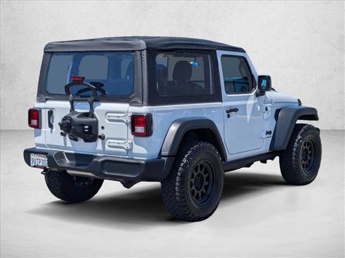 Used 2025 Jeep Wrangler Sport AWD/4WD image 5
