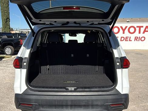 Used 2024 Toyota Grand Highlander XLE image 25