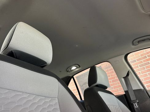 Used 2021 Chevrolet Equinox LS w/ LS Convenience Package AWD/4WD image 17