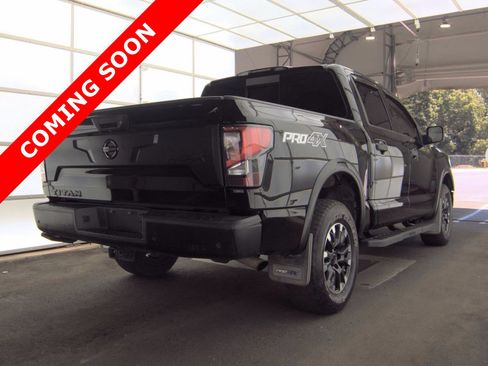 Used 2021 Nissan Titan PRO-4X w/ Pro-4x Convenience Package AWD/4WD image 4
