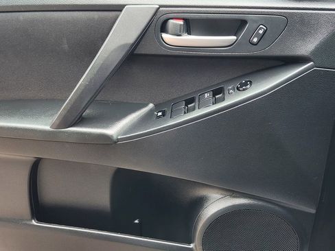 Used 2011 MAZDA MAZDA3 i Touring FWD image 14