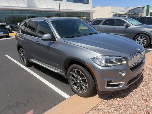 Used 2017 BMW X5 xDrive35i w/ Premium Package AWD/4WD image 3