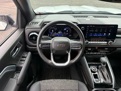 Used 2024 Chevrolet Colorado Z71 w/ Z71 Convenience Package 2 image 6